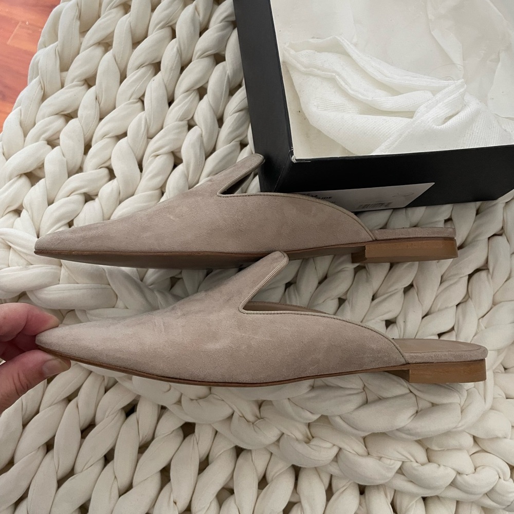 LAFAYETTE 148 Suede Shoe